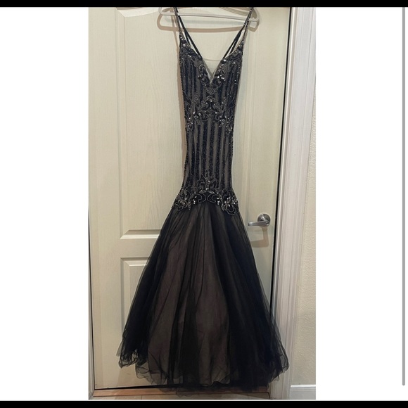 Evening gown✨ - Picture 2 of 10